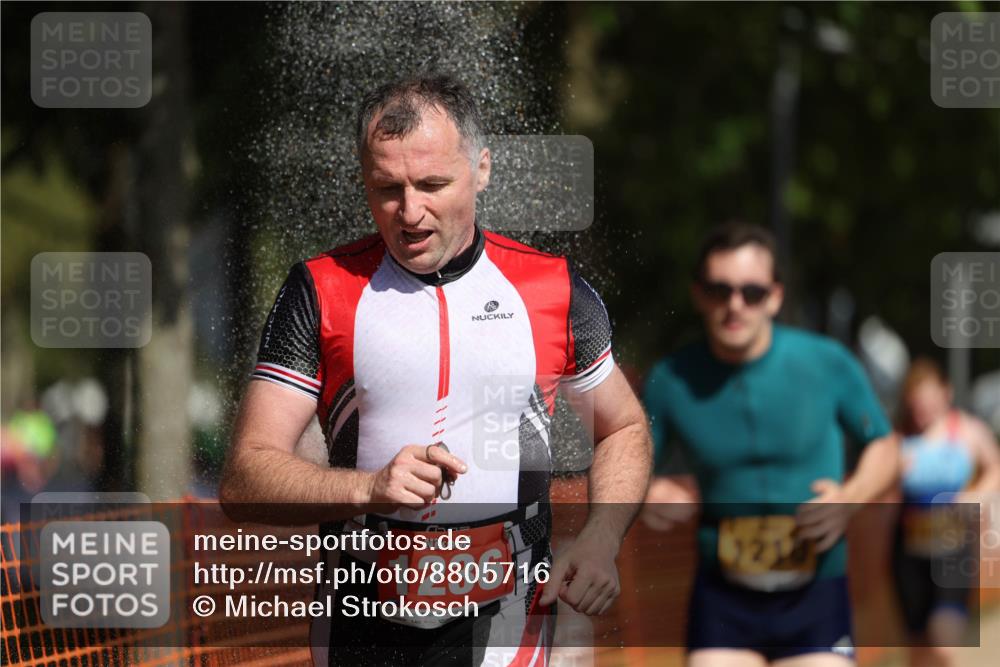 07.09.2025 - 19. Norderstedt Triathlon Michael Strokosch http://msf.ph/oto/8805716 07.09.2025 12:08:20 Laufen 1167, 1210, 1236 meine-sportfotos.de