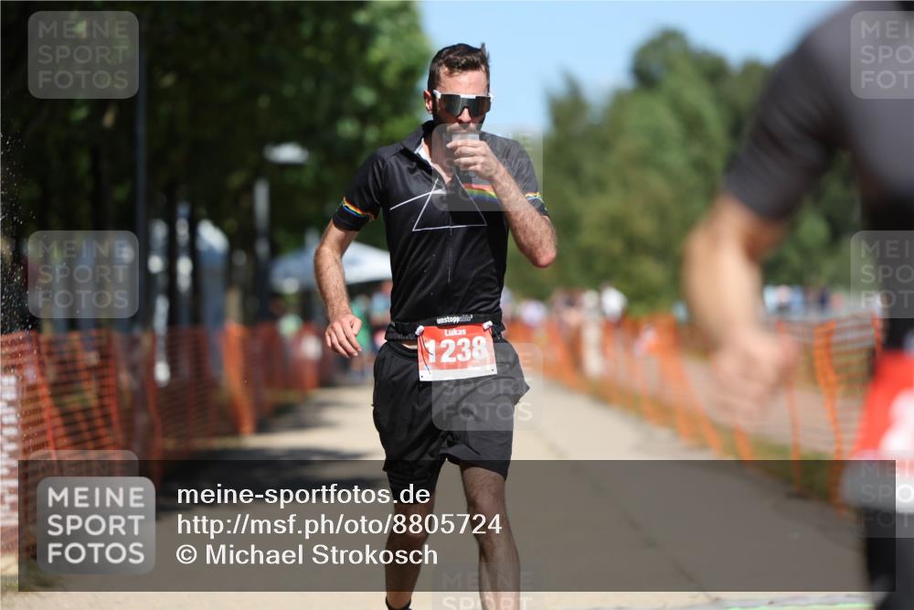 07.09.2025 - 19. Norderstedt Triathlon Michael Strokosch http://msf.ph/oto/8805724 07.09.2025 13:16:30 Laufen 265, 266, 1238 meine-sportfotos.de