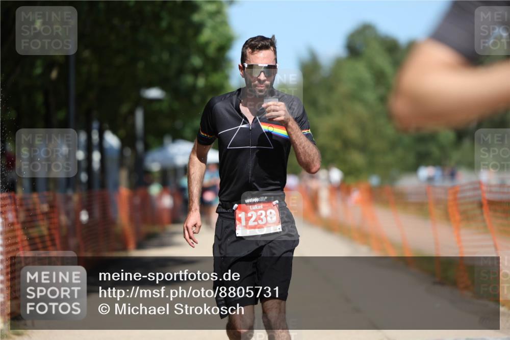 07.09.2025 - 19. Norderstedt Triathlon Michael Strokosch http://msf.ph/oto/8805731 07.09.2025 13:16:30 Laufen 265, 266, 1238 meine-sportfotos.de