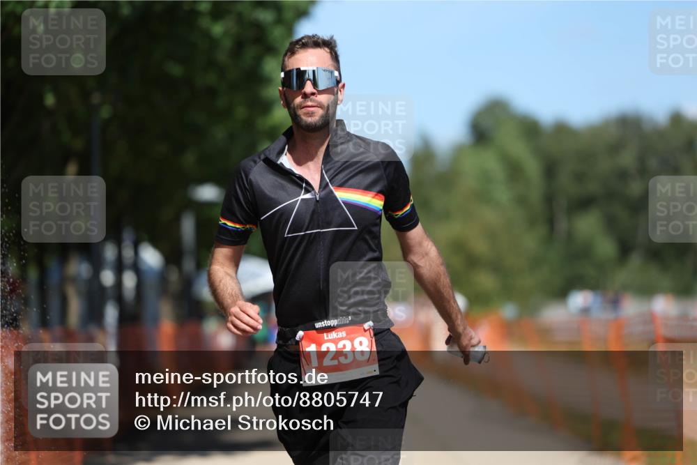 07.09.2025 - 19. Norderstedt Triathlon Michael Strokosch http://msf.ph/oto/8805747 07.09.2025 13:16:31 Laufen 265, 266, 1238 meine-sportfotos.de