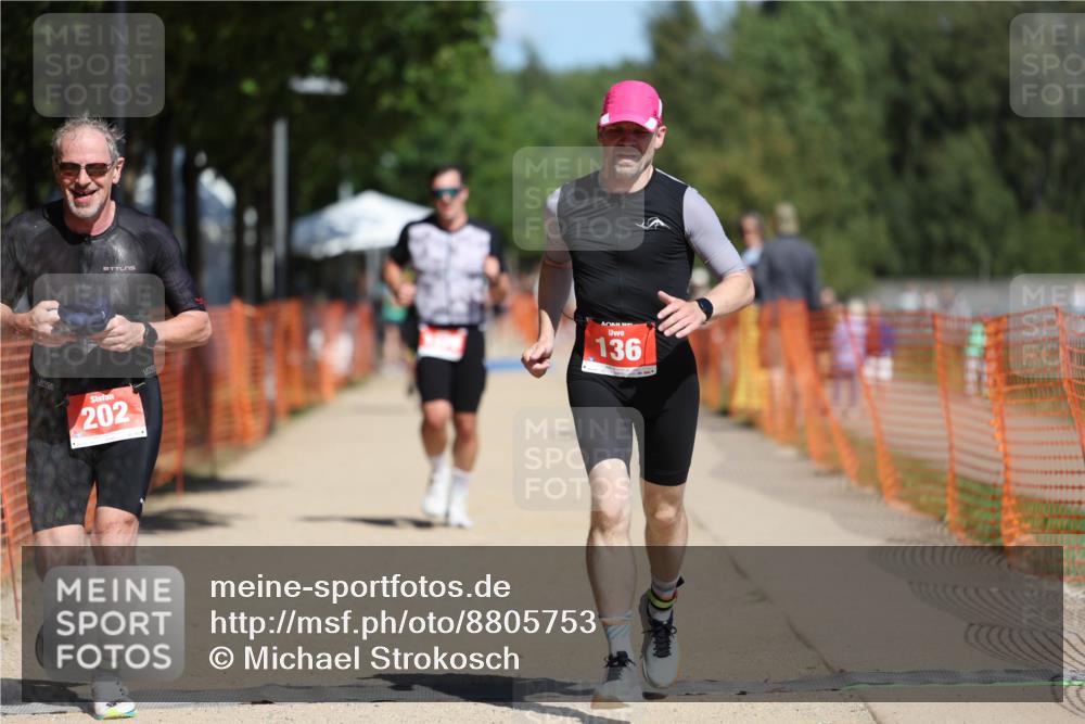 07.09.2025 - 19. Norderstedt Triathlon Michael Strokosch http://msf.ph/oto/8805753 07.09.2025 12:38:09 Laufen 136, 182, 202, 1378 meine-sportfotos.de