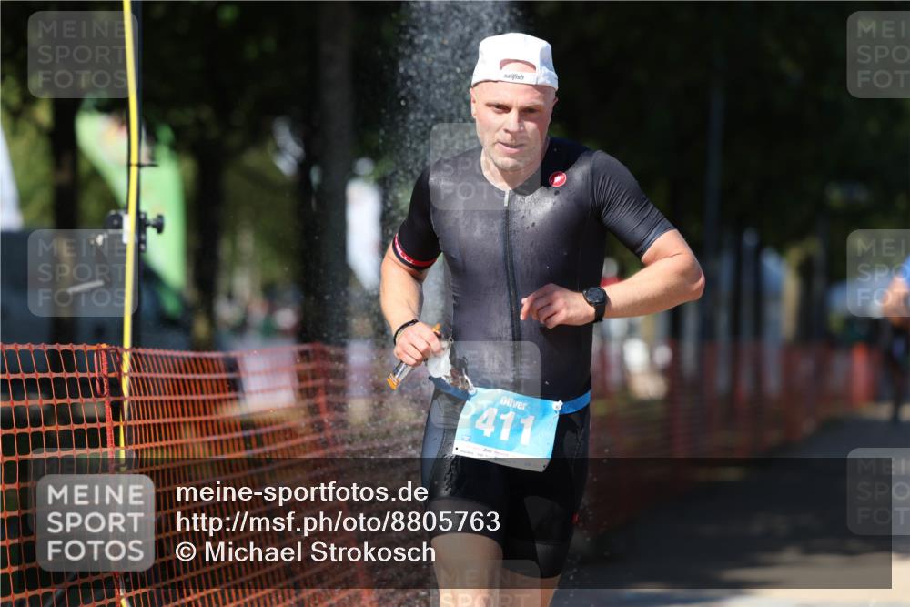 07.09.2025 - 19. Norderstedt Triathlon Michael Strokosch http://msf.ph/oto/8805763 07.09.2025 15:00:07 Laufen 411, 1012 meine-sportfotos.de