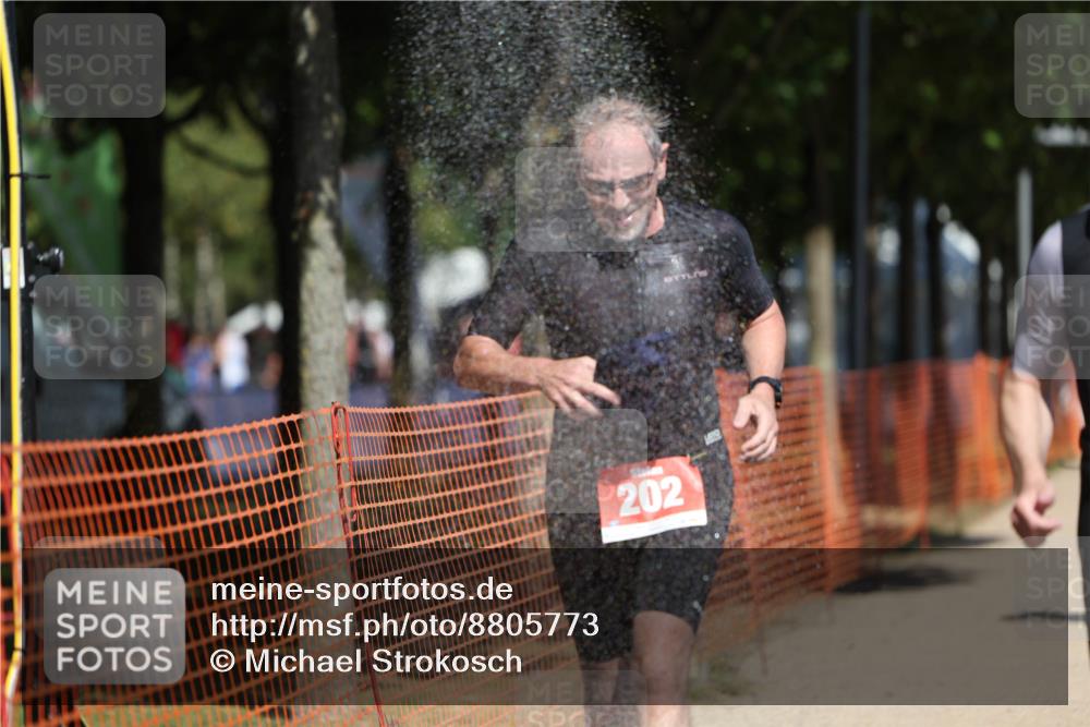 07.09.2025 - 19. Norderstedt Triathlon Michael Strokosch http://msf.ph/oto/8805773 07.09.2025 12:38:10 Laufen 136, 182, 202, 1378 meine-sportfotos.de