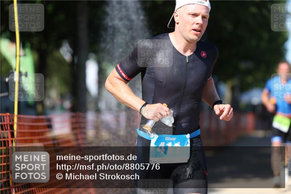 07.09.2025 - 19. Norderstedt Triathlon Michael Strokosch http://msf.ph/oto/8805776 07.09.2025 15:00:07 Laufen 411, 1012 meine-sportfotos.de