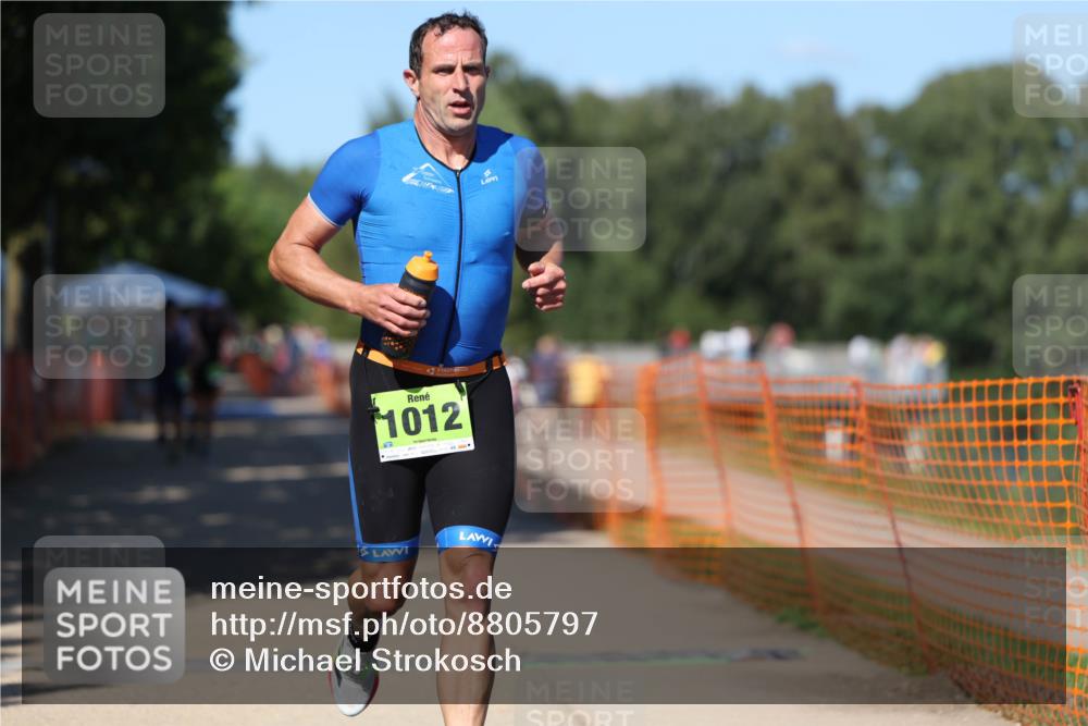 07.09.2025 - 19. Norderstedt Triathlon Michael Strokosch http://msf.ph/oto/8805797 07.09.2025 15:00:09 Laufen 411, 1012 meine-sportfotos.de