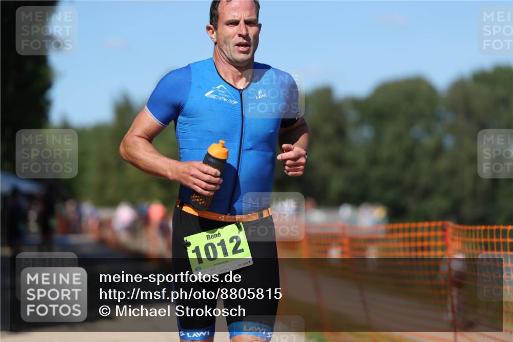 07.09.2025 - 19. Norderstedt Triathlon Michael Strokosch http://msf.ph/oto/8805815 07.09.2025 15:00:09 Laufen 411, 1012 meine-sportfotos.de