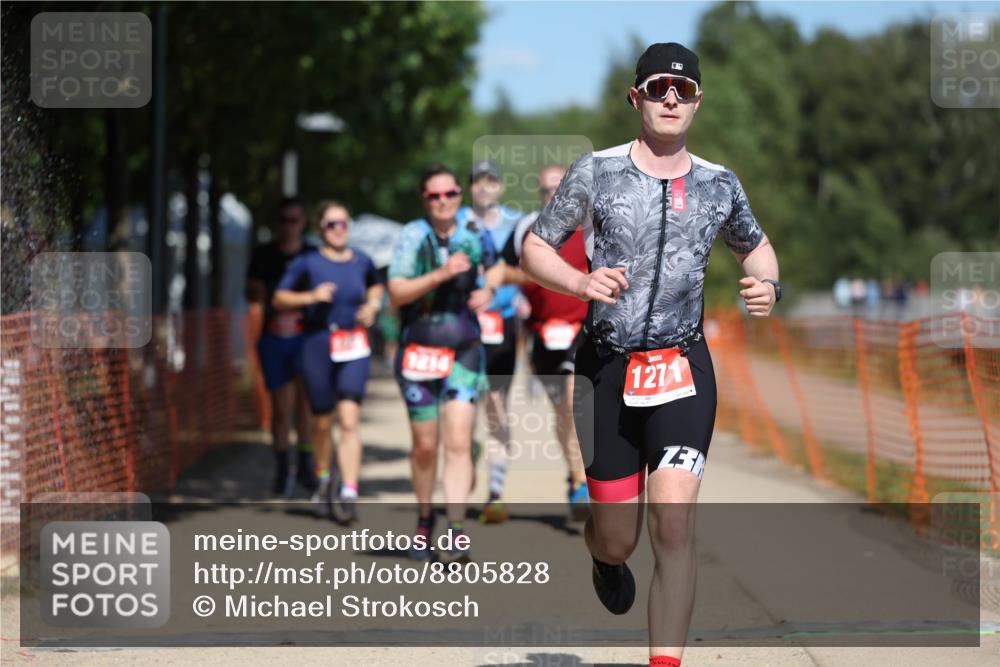 07.09.2025 - 19. Norderstedt Triathlon Michael Strokosch http://msf.ph/oto/8805828 07.09.2025 13:16:44 Laufen 153, 752, 786, 1214, 1271, 1292, 1345 meine-sportfotos.de