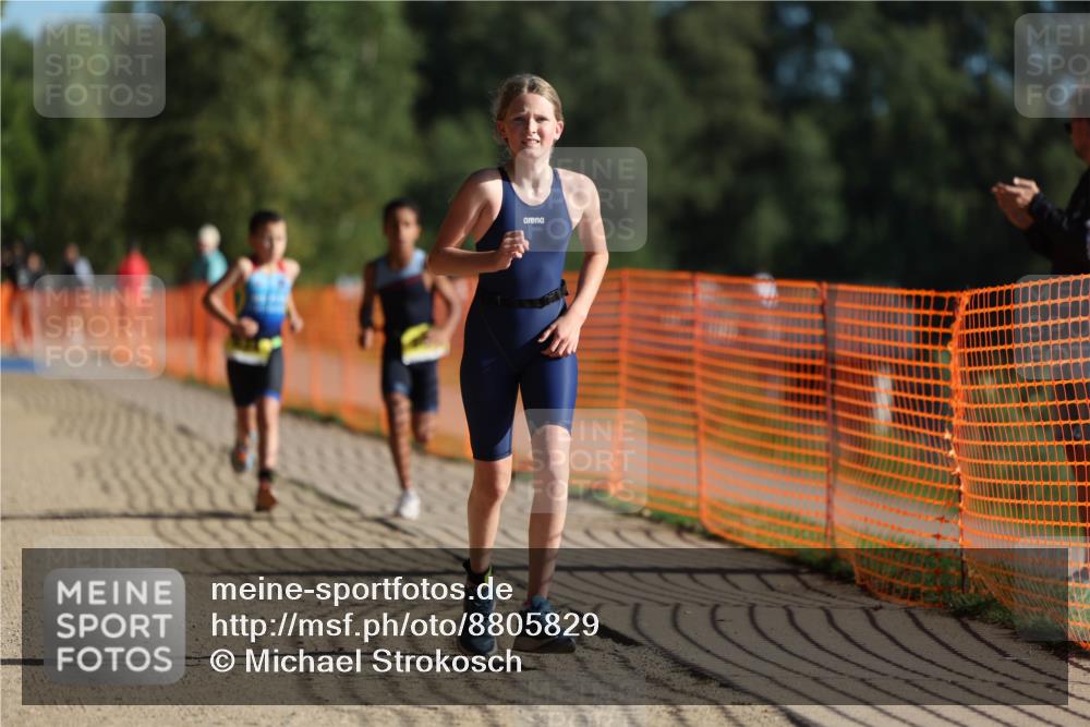 07.09.2025 - 19. Norderstedt Triathlon Michael Strokosch http://msf.ph/oto/8805829 07.09.2025 09:45:54 Laufen 554, 619, 624, 634 meine-sportfotos.de