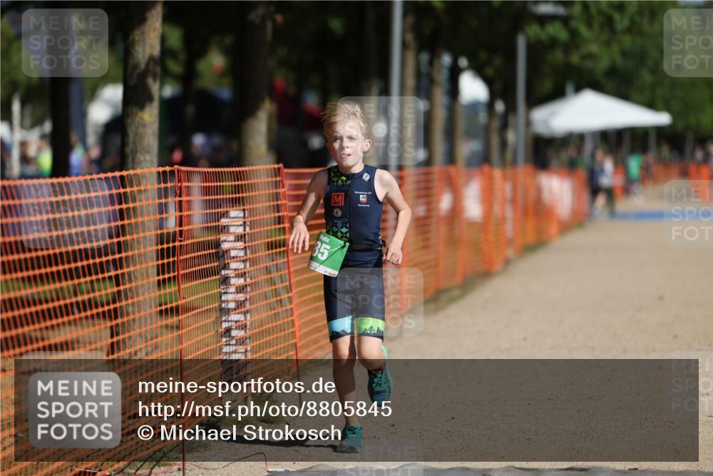 07.09.2025 - 19. Norderstedt Triathlon Michael Strokosch http://msf.ph/oto/8805845 07.09.2025 11:12:39 Laufen 85 meine-sportfotos.de