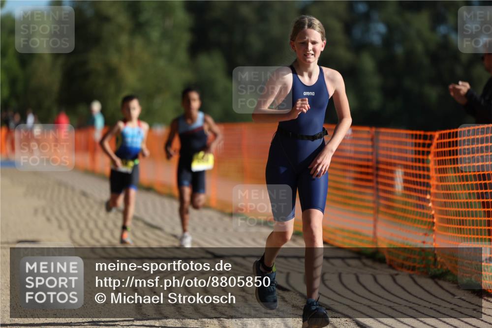 07.09.2025 - 19. Norderstedt Triathlon Michael Strokosch http://msf.ph/oto/8805850 07.09.2025 09:45:55 Laufen 554, 619, 624, 634 meine-sportfotos.de