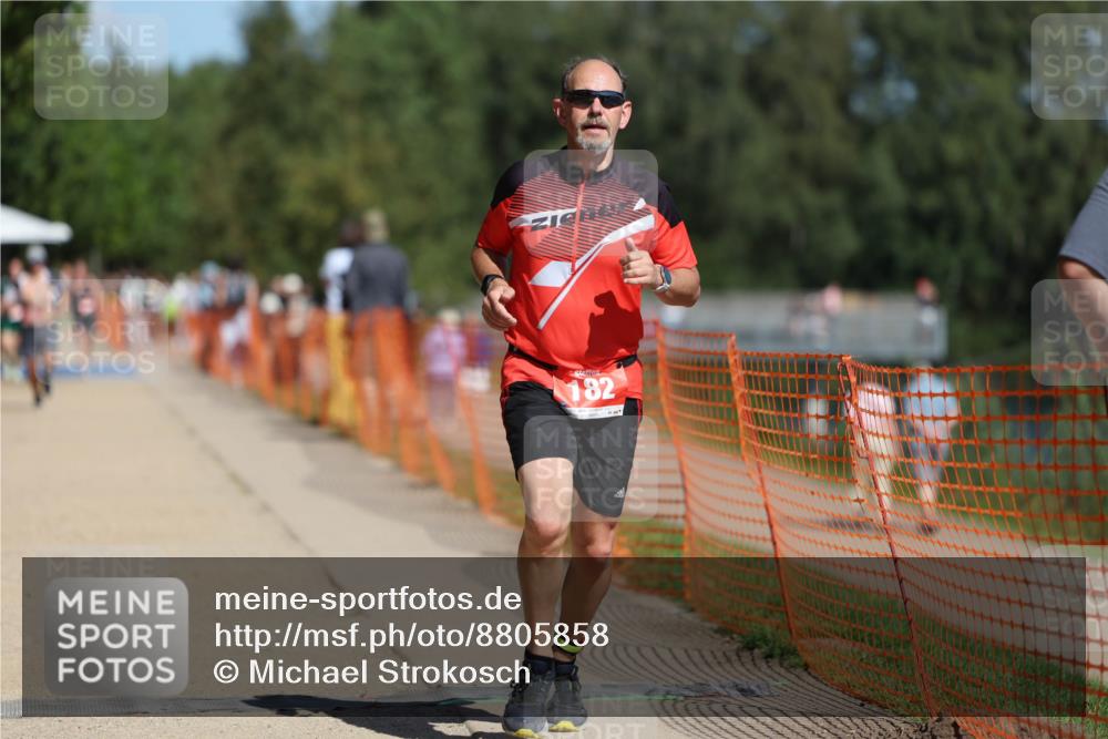 07.09.2025 - 19. Norderstedt Triathlon Michael Strokosch http://msf.ph/oto/8805858 07.09.2025 12:38:16 Laufen 182, 299, 1378 meine-sportfotos.de