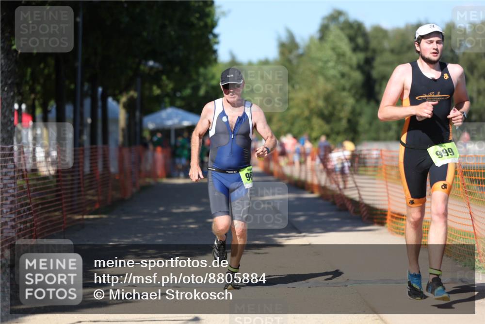 07.09.2025 - 19. Norderstedt Triathlon Michael Strokosch http://msf.ph/oto/8805884 07.09.2025 15:00:17 Laufen 963, 999 meine-sportfotos.de