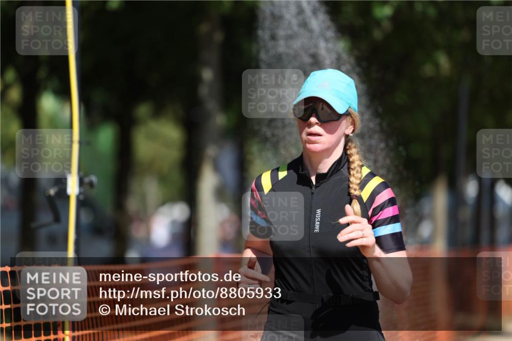 07.09.2025 - 19. Norderstedt Triathlon Michael Strokosch http://msf.ph/oto/8805933 07.09.2025 12:38:21 Laufen 182, 299, 715 meine-sportfotos.de