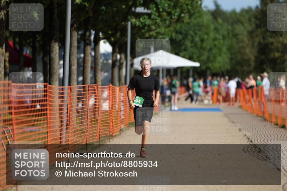 07.09.2025 - 19. Norderstedt Triathlon Michael Strokosch http://msf.ph/oto/8805934 07.09.2025 11:13:15 Laufen 644 meine-sportfotos.de