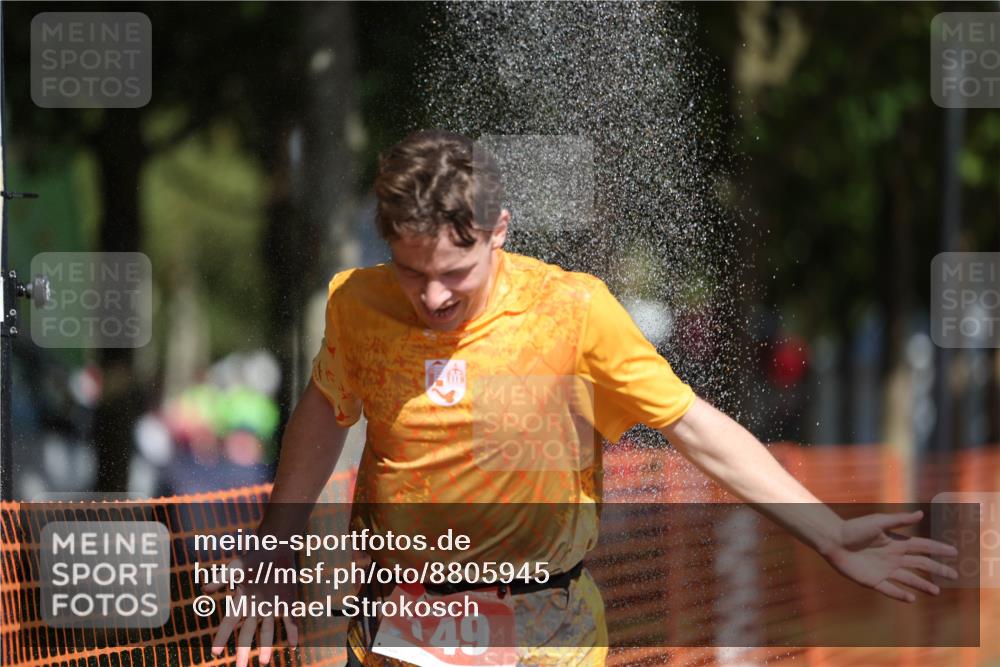 07.09.2025 - 19. Norderstedt Triathlon Michael Strokosch http://msf.ph/oto/8805945 07.09.2025 12:08:31 Laufen 149, 837 meine-sportfotos.de
