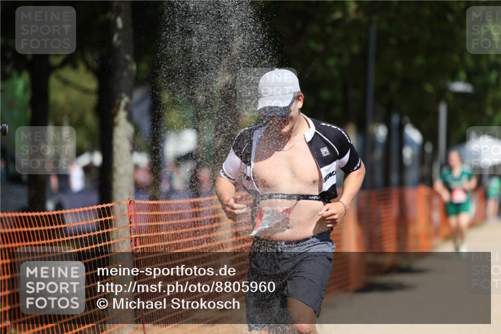 07.09.2025 - 19. Norderstedt Triathlon Michael Strokosch http://msf.ph/oto/8805960 07.09.2025 12:38:26 Laufen 715, 720, 1224 meine-sportfotos.de