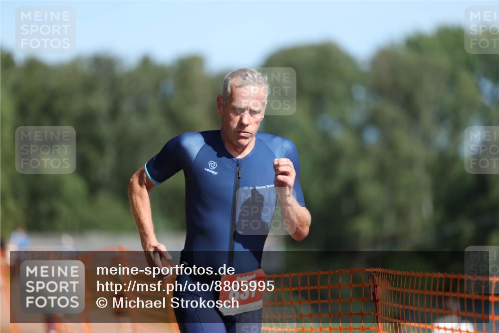 07.09.2025 - 19. Norderstedt Triathlon Michael Strokosch http://msf.ph/oto/8805995 07.09.2025 12:08:35 Laufen 837 meine-sportfotos.de