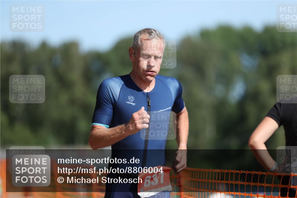 07.09.2025 - 19. Norderstedt Triathlon Michael Strokosch http://msf.ph/oto/8806004 07.09.2025 12:08:36 Laufen 837 meine-sportfotos.de