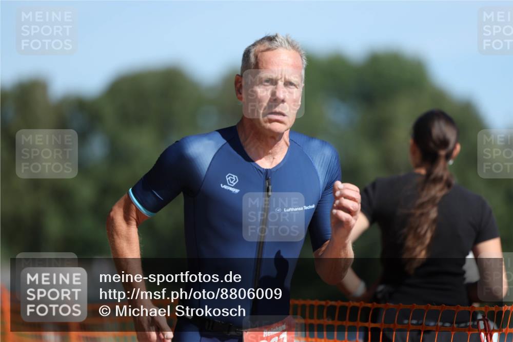 07.09.2025 - 19. Norderstedt Triathlon Michael Strokosch http://msf.ph/oto/8806009 07.09.2025 12:08:36 Laufen 837 meine-sportfotos.de