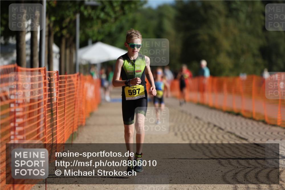 07.09.2025 - 19. Norderstedt Triathlon Michael Strokosch http://msf.ph/oto/8806010 07.09.2025 09:46:12 Laufen 555, 597 meine-sportfotos.de