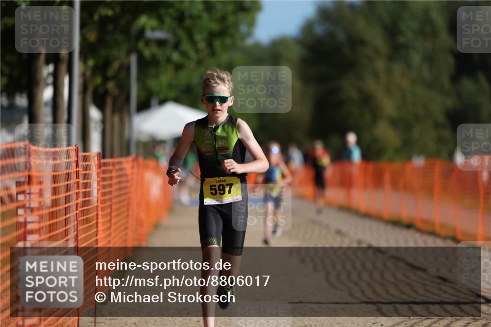 07.09.2025 - 19. Norderstedt Triathlon Michael Strokosch http://msf.ph/oto/8806017 07.09.2025 09:46:12 Laufen 555, 597 meine-sportfotos.de