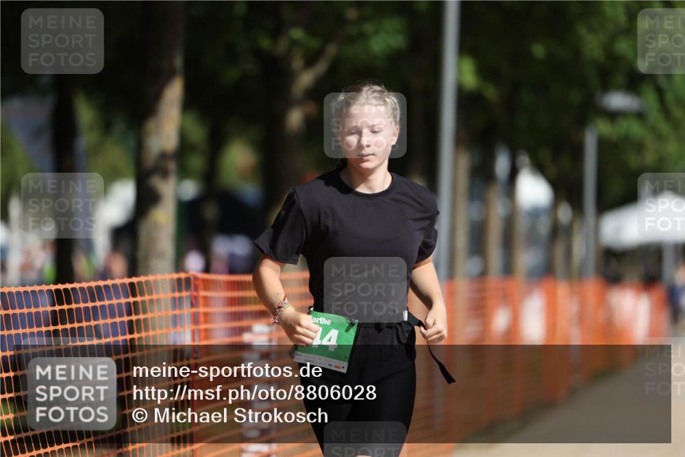 07.09.2025 - 19. Norderstedt Triathlon Michael Strokosch http://msf.ph/oto/8806028 07.09.2025 11:13:19 Laufen 644 meine-sportfotos.de
