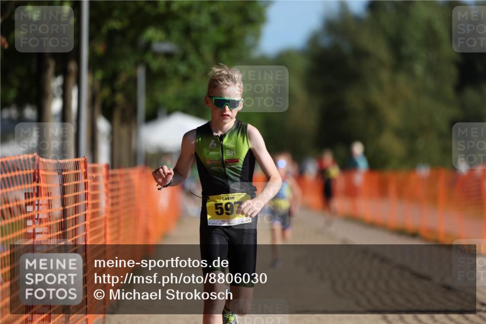 07.09.2025 - 19. Norderstedt Triathlon Michael Strokosch http://msf.ph/oto/8806030 07.09.2025 09:46:13 Laufen 555, 597 meine-sportfotos.de