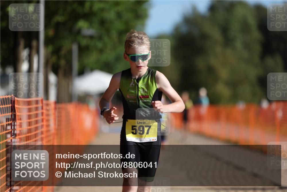 07.09.2025 - 19. Norderstedt Triathlon Michael Strokosch http://msf.ph/oto/8806041 07.09.2025 09:46:13 Laufen 555, 597 meine-sportfotos.de