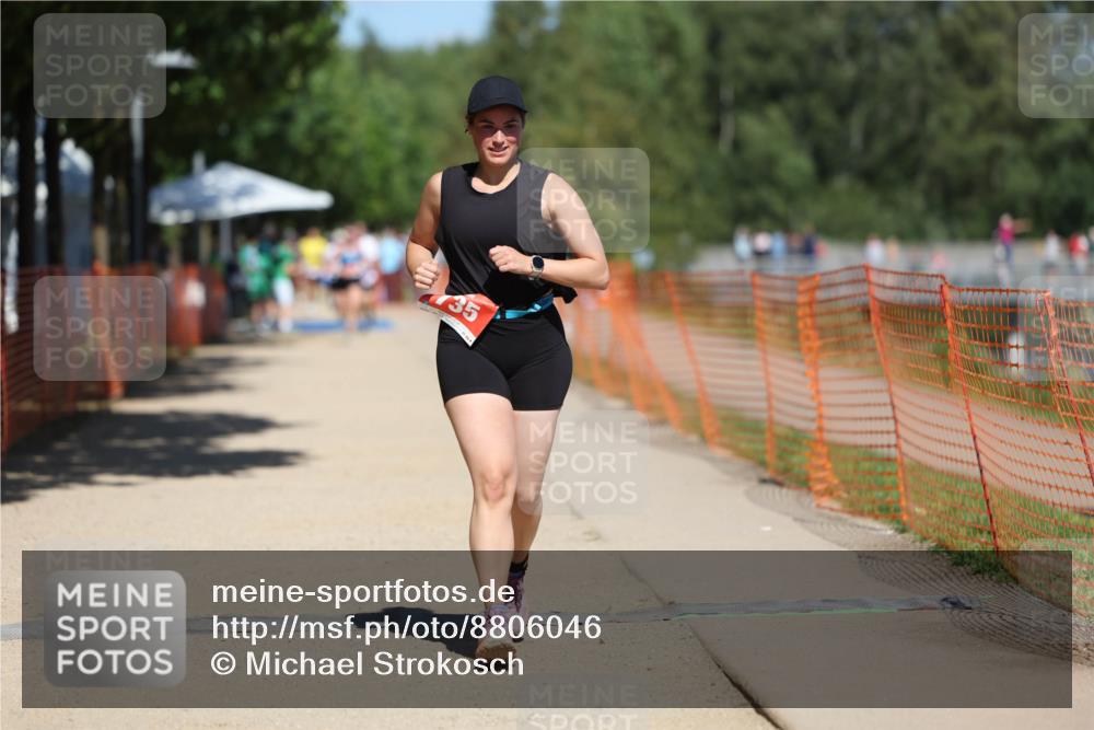 07.09.2025 - 19. Norderstedt Triathlon Michael Strokosch http://msf.ph/oto/8806046 07.09.2025 13:16:59 Laufen 735, 1283 meine-sportfotos.de