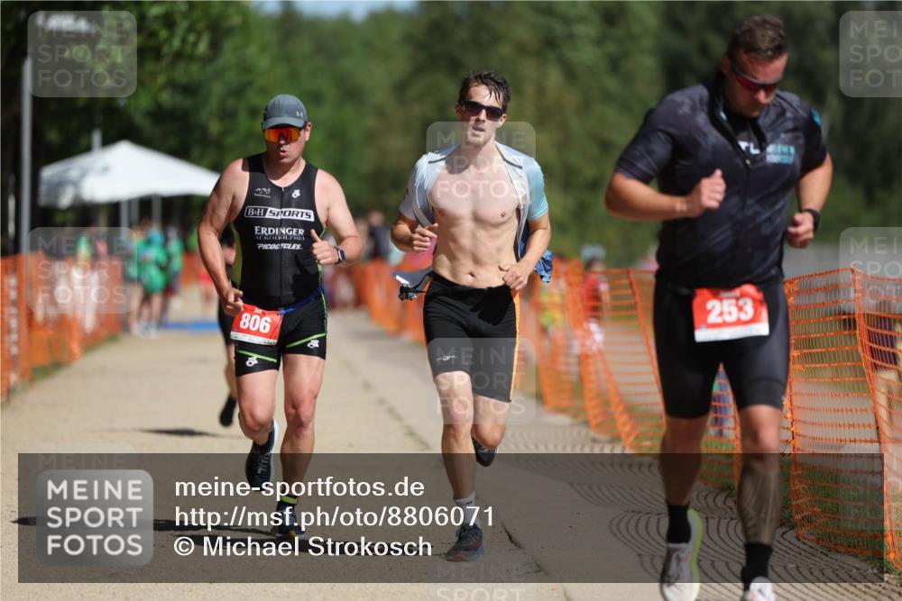 07.09.2025 - 19. Norderstedt Triathlon Michael Strokosch http://msf.ph/oto/8806071 07.09.2025 12:08:51 Laufen 185, 253, 806, 1244 meine-sportfotos.de
