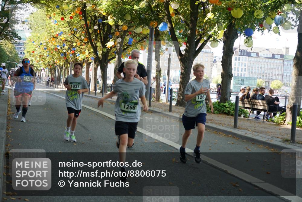 07.09.2025 - BARMER Alsterlauf Yannick Fuchs http://msf.ph/oto/8806075 07.09.2025 11:54:41 Laufen 8320, 1037, 1268, 126 meine-sportfotos.de