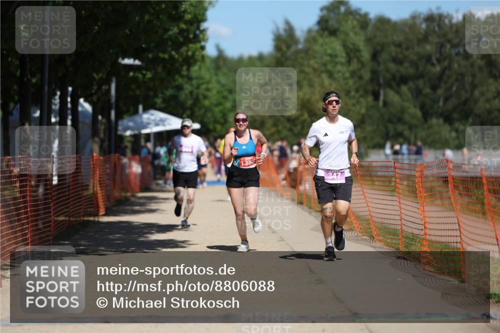 07.09.2025 - 19. Norderstedt Triathlon Michael Strokosch http://msf.ph/oto/8806088 07.09.2025 13:17:12 Laufen 344, 347, 1385 meine-sportfotos.de