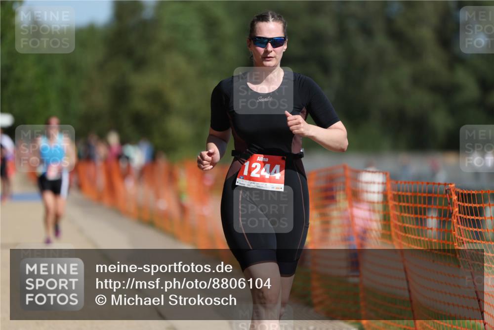 07.09.2025 - 19. Norderstedt Triathlon Michael Strokosch http://msf.ph/oto/8806104 07.09.2025 12:08:57 Laufen 185, 793, 806, 1244 meine-sportfotos.de