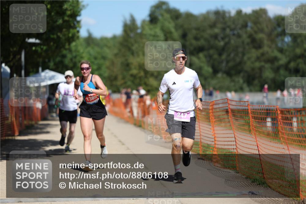 07.09.2025 - 19. Norderstedt Triathlon Michael Strokosch http://msf.ph/oto/8806108 07.09.2025 13:17:13 Laufen 344, 347, 1385 meine-sportfotos.de