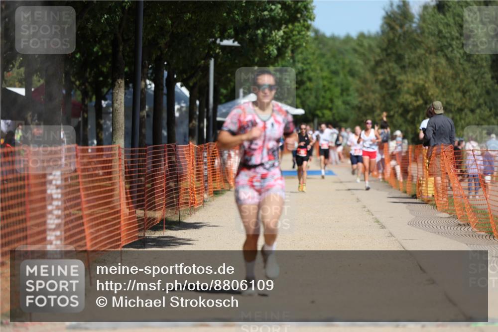 07.09.2025 - 19. Norderstedt Triathlon Michael Strokosch http://msf.ph/oto/8806109 07.09.2025 12:38:51 Laufen 195 meine-sportfotos.de