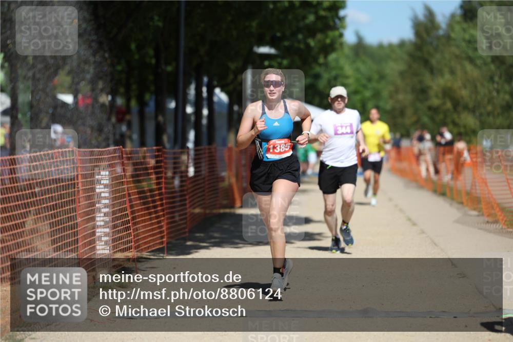 07.09.2025 - 19. Norderstedt Triathlon Michael Strokosch http://msf.ph/oto/8806124 07.09.2025 13:17:14 Laufen 330, 344, 347, 1385 meine-sportfotos.de