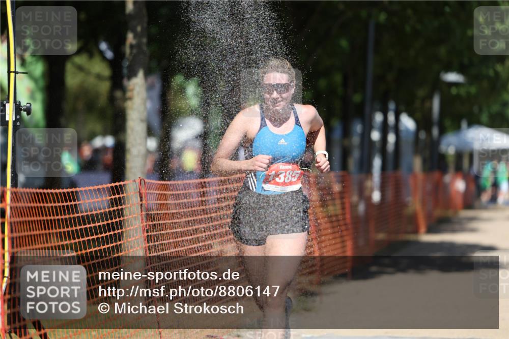 07.09.2025 - 19. Norderstedt Triathlon Michael Strokosch http://msf.ph/oto/8806147 07.09.2025 13:17:16 Laufen 330, 344, 347, 1385 meine-sportfotos.de