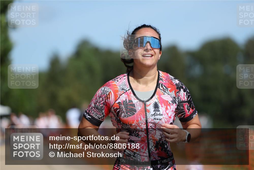 07.09.2025 - 19. Norderstedt Triathlon Michael Strokosch http://msf.ph/oto/8806188 07.09.2025 12:38:54 Laufen 195, 724, 792 meine-sportfotos.de