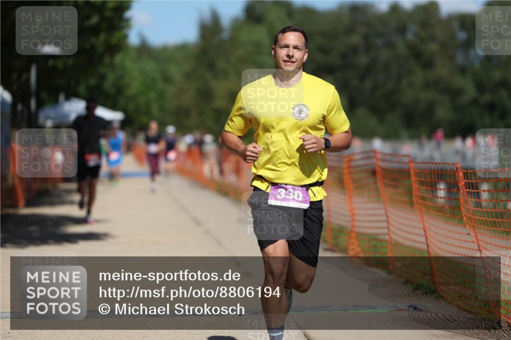07.09.2025 - 19. Norderstedt Triathlon Michael Strokosch http://msf.ph/oto/8806194 07.09.2025 13:17:21 Laufen 288, 330, 344 meine-sportfotos.de