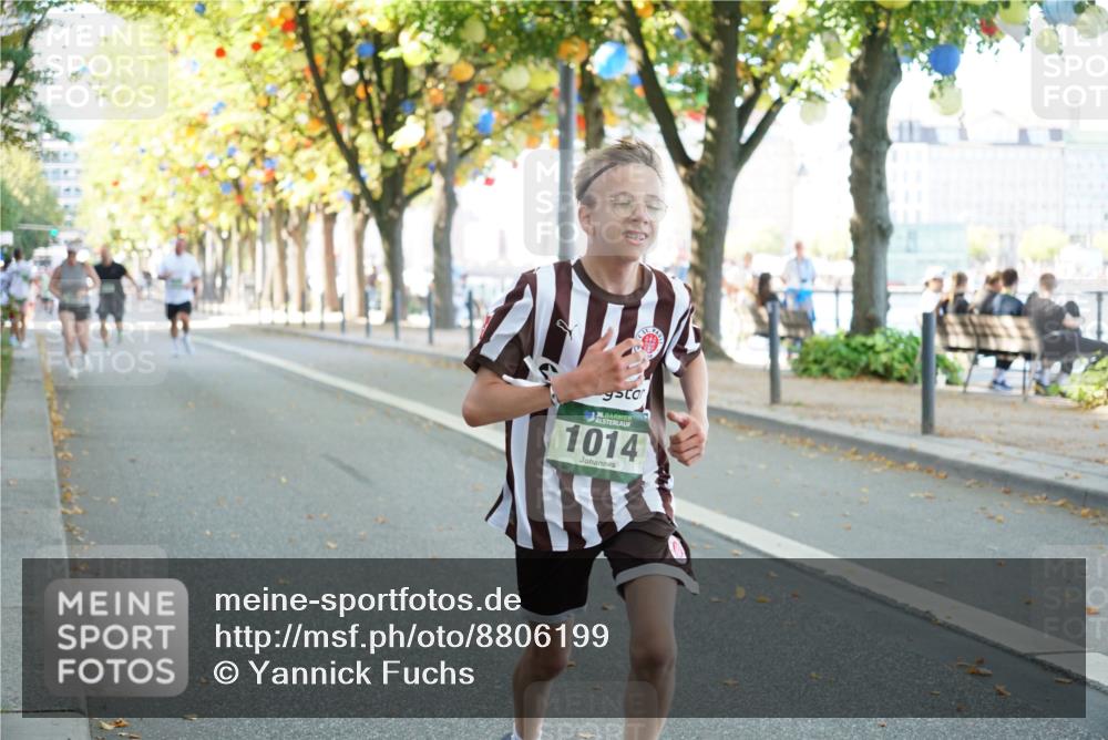 07.09.2025 - BARMER Alsterlauf Yannick Fuchs http://msf.ph/oto/8806199 07.09.2025 11:54:49 Laufen 36, 1014 meine-sportfotos.de