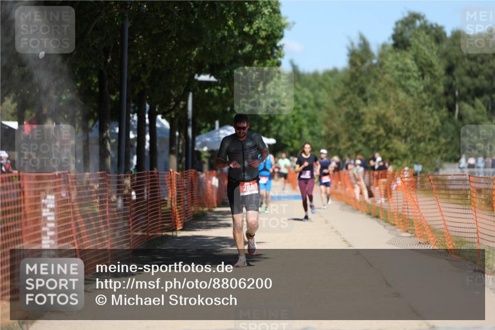 07.09.2025 - 19. Norderstedt Triathlon Michael Strokosch http://msf.ph/oto/8806200 07.09.2025 13:17:23 Laufen 288, 330 meine-sportfotos.de