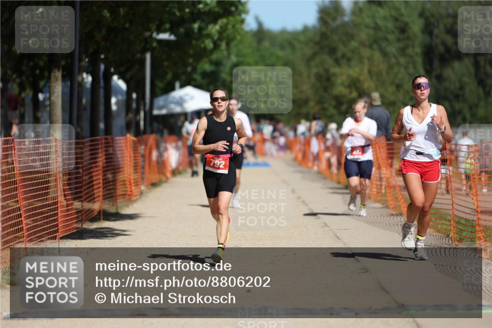 07.09.2025 - 19. Norderstedt Triathlon Michael Strokosch http://msf.ph/oto/8806202 07.09.2025 12:39:00 Laufen 165, 273, 724, 792 meine-sportfotos.de