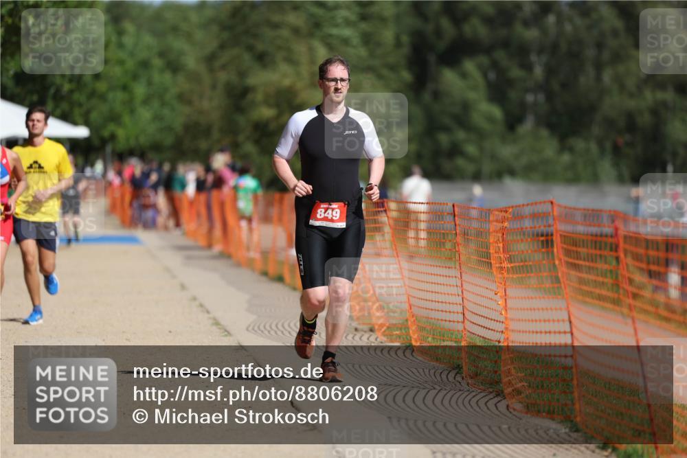 07.09.2025 - 19. Norderstedt Triathlon Michael Strokosch http://msf.ph/oto/8806208 07.09.2025 12:09:13 Laufen 228, 849, 1189 meine-sportfotos.de