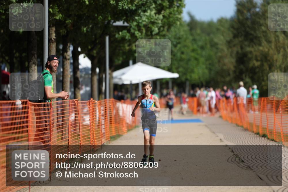 07.09.2025 - 19. Norderstedt Triathlon Michael Strokosch http://msf.ph/oto/8806209 07.09.2025 11:15:02 Laufen 98 meine-sportfotos.de