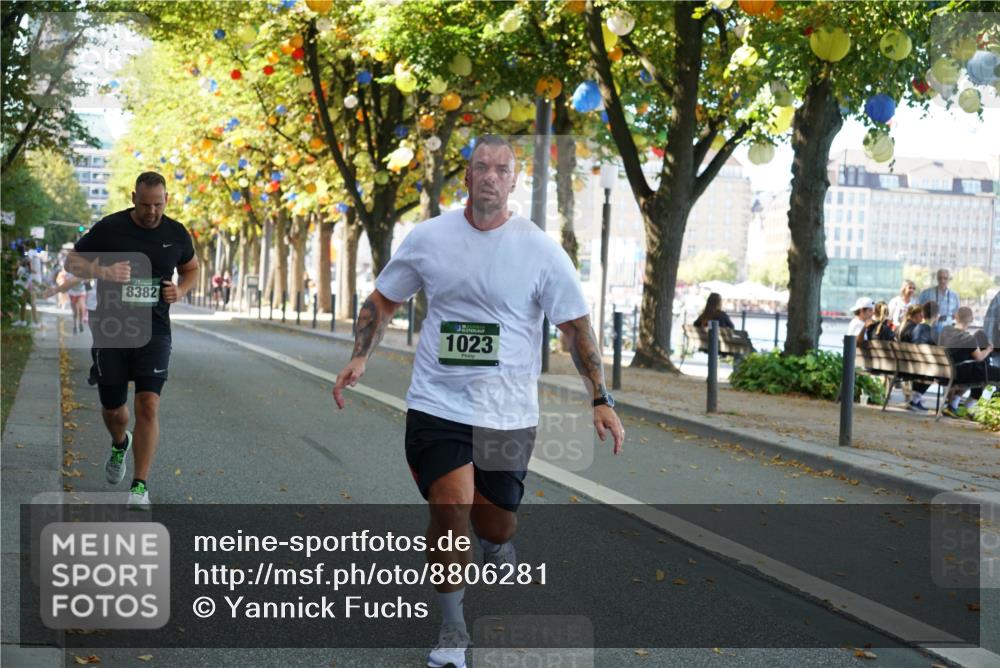 07.09.2025 - BARMER Alsterlauf Yannick Fuchs http://msf.ph/oto/8806281 07.09.2025 11:55:00 Laufen 8382, 1023 meine-sportfotos.de