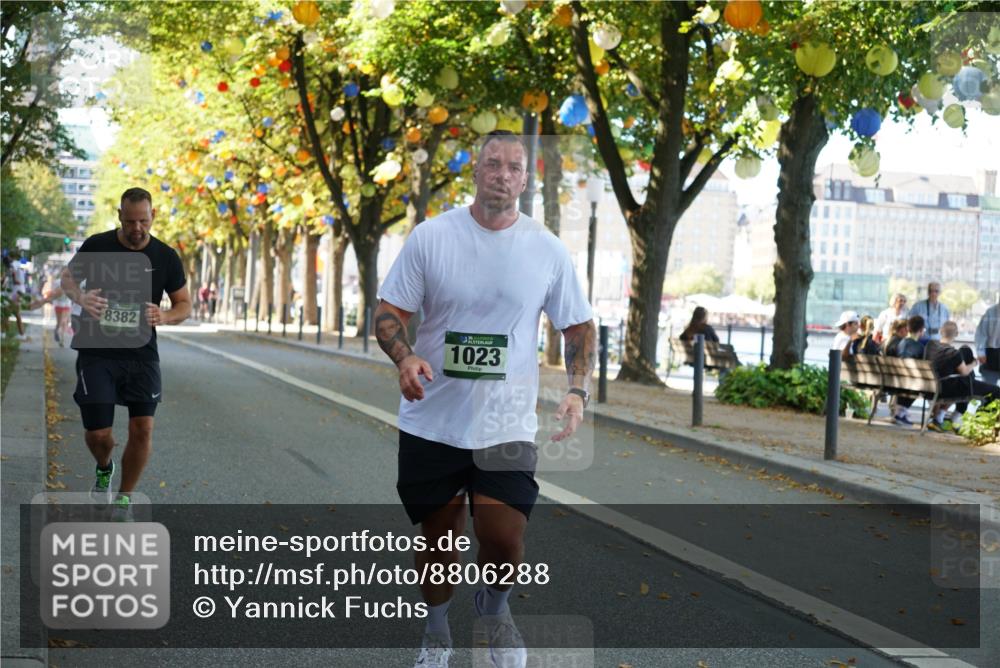 07.09.2025 - BARMER Alsterlauf Yannick Fuchs http://msf.ph/oto/8806288 07.09.2025 11:55:00 Laufen 8382, 1023 meine-sportfotos.de