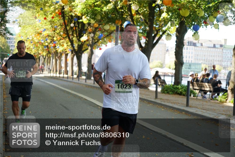 07.09.2025 - BARMER Alsterlauf Yannick Fuchs http://msf.ph/oto/8806310 07.09.2025 11:55:01 Laufen 8382, 1023 meine-sportfotos.de