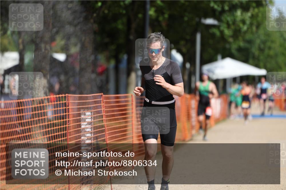 07.09.2025 - 19. Norderstedt Triathlon Michael Strokosch http://msf.ph/oto/8806334 07.09.2025 12:09:33 Laufen 859, 1383 meine-sportfotos.de