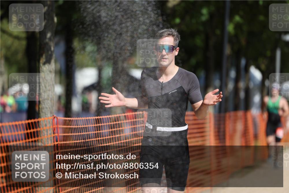 07.09.2025 - 19. Norderstedt Triathlon Michael Strokosch http://msf.ph/oto/8806354 07.09.2025 12:09:34 Laufen 859, 1383 meine-sportfotos.de