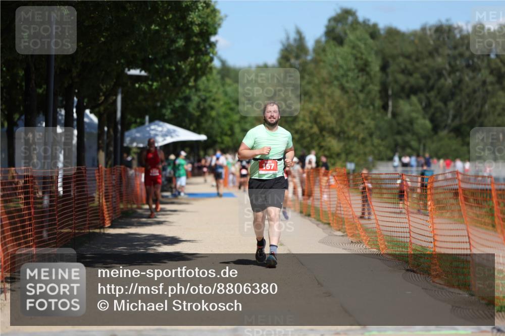 07.09.2025 - 19. Norderstedt Triathlon Michael Strokosch http://msf.ph/oto/8806380 07.09.2025 13:17:49 Laufen 157 meine-sportfotos.de